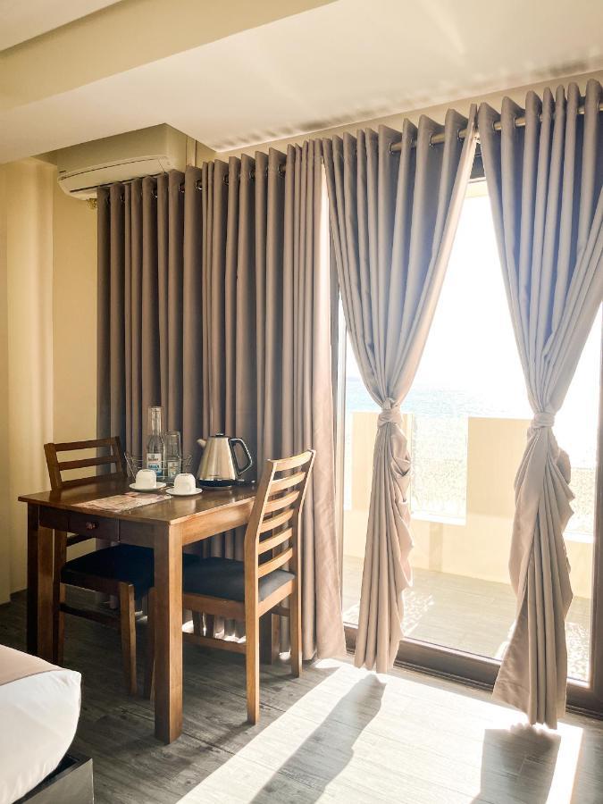 Navarro Hotel Caticlan Zewnętrze zdjęcie